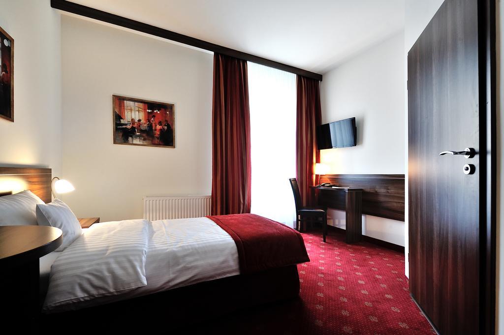 Hotel Centrum Σοσνόβιετς Δωμάτιο φωτογραφία