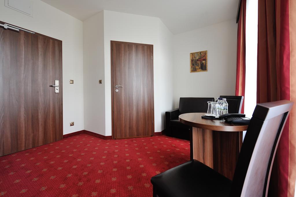 Hotel Centrum Σοσνόβιετς Δωμάτιο φωτογραφία